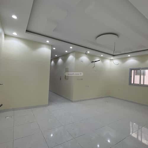 فيلا 300 متر مربع شمالية على شارع 10م المدينة الصناعية، المدينة المنورة