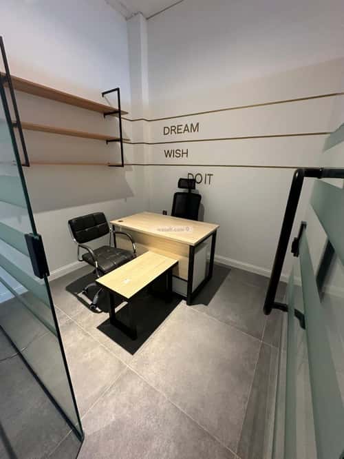 مكتب 5000 م² في الدريهمية