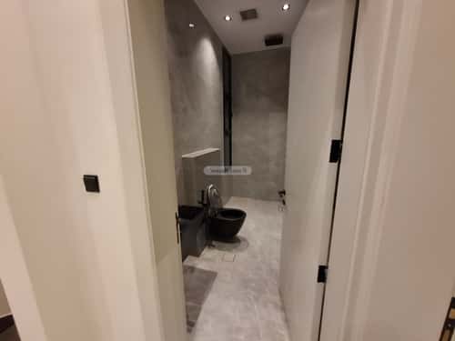 فيلا 250 متر مربع شرقية على شارع 20م الملك فيصل، شرق الرياض، الرياض