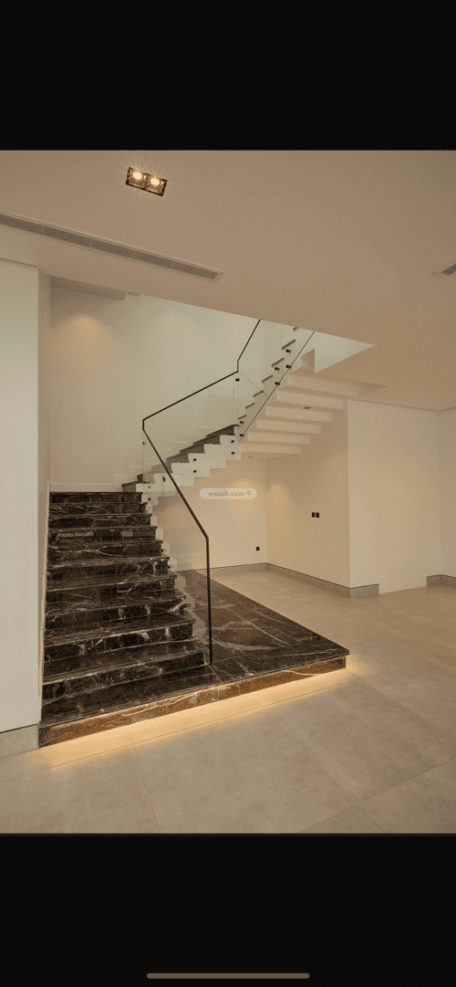 فيلا 750 متر مربع شمالية على شارع 30م الزمرد، شمال جدة، جدة