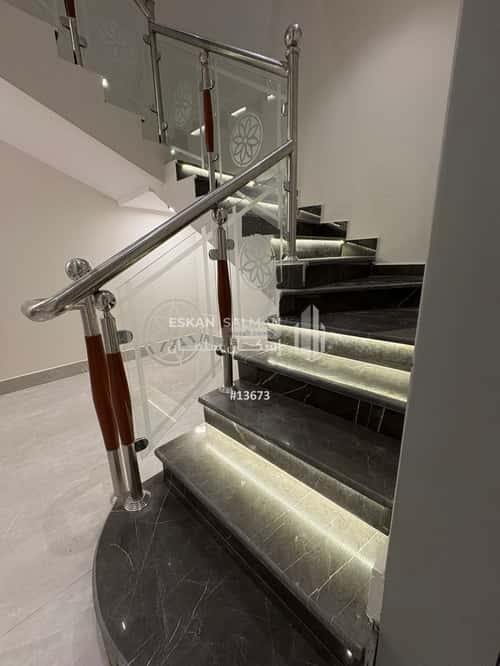 فيلا 276 متر مربع جنوبية على شارع 18م المعيزيلة، شرق الرياض، الرياض