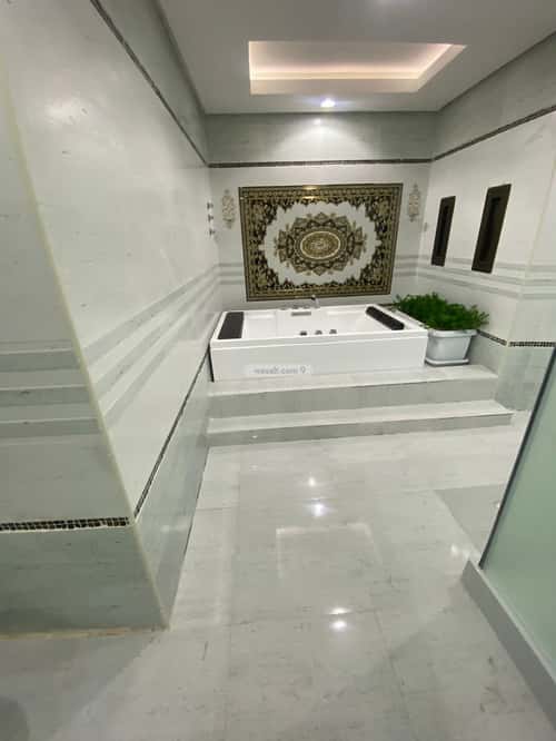 فيلا 750 متر مربع غربية على شارع 16م البحيرة، الخبر