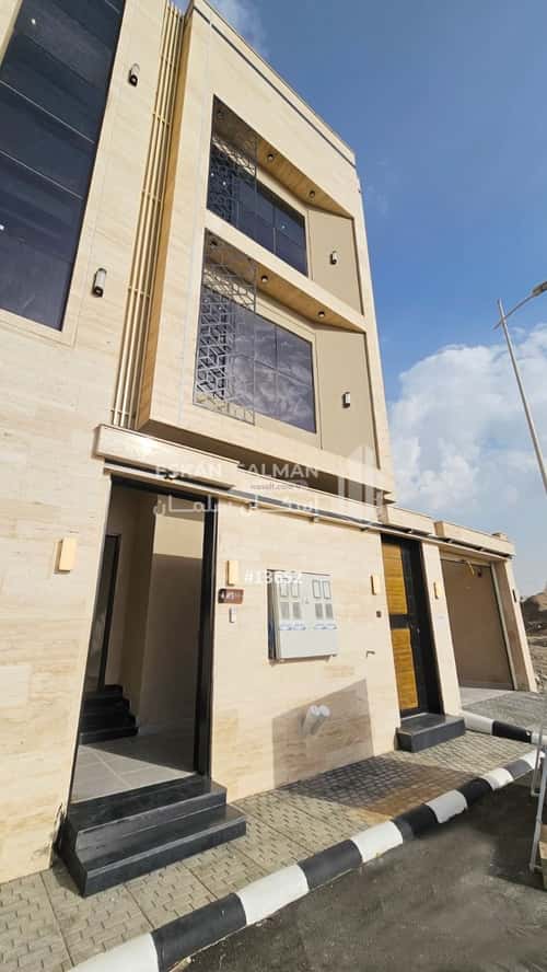 Apartment with 6 Bedrooms The Diriyah, Khamis Mushait