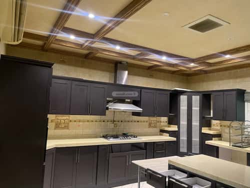 فيلا 500 متر مربع واجهة غربية ب 8 غرف الربيع، شمال الرياض، الرياض