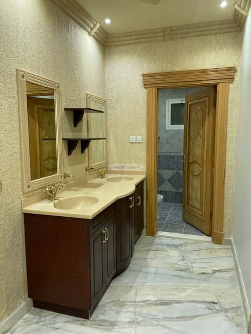 فيلا 500 متر مربع واجهة غربية ب 8 غرف الربيع، شمال الرياض، الرياض