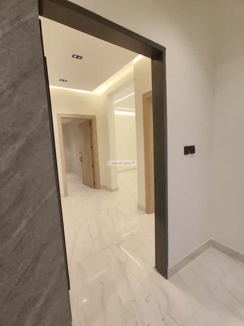 Floor with 5 Bedrooms Al-Khaleej, East Riyadh, Riyadh