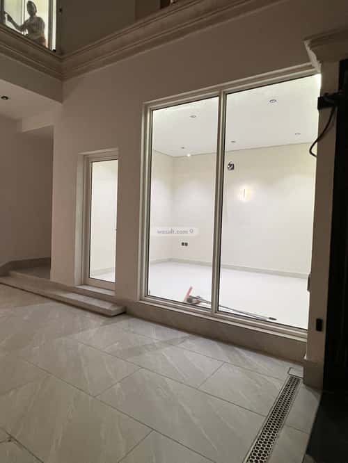 فيلا 360 متر مربع شمالية على شارع 20م العارض، شمال الرياض، الرياض