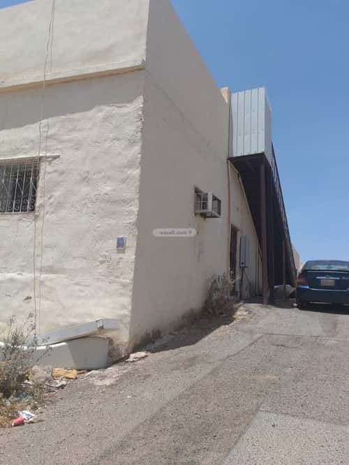 Building 420.8 SQM Facing East Haya Al Sadd, Madinah