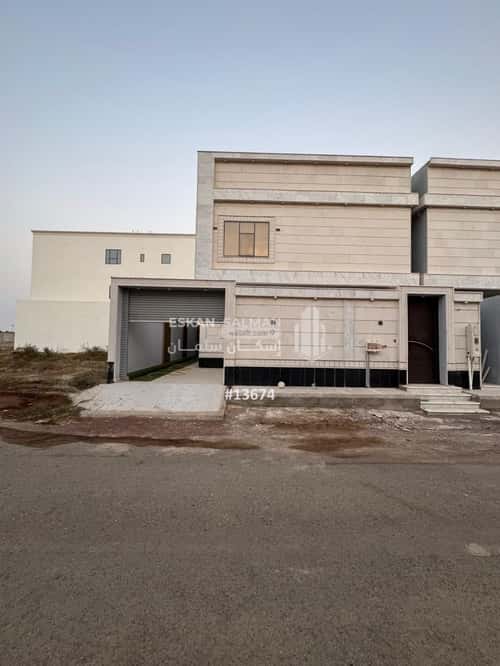 Villa 330 SQM facing West on 12m width street الروضة، جازان