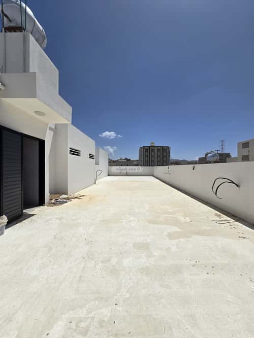 شقة 180 متر مربع ب 5 غرف الشرقية، أبها