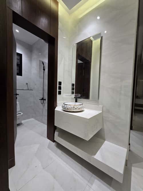 شقة ب 5 غرف الظرفة، خميس مشيط