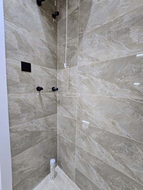 Apartment 219 SQM with 6 Bedrooms Al-Yarmouk, Khamis Mushait
