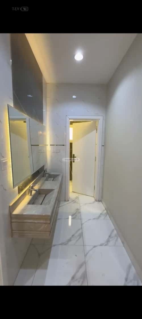 Floor 349.8 SQM with 5 Bedrooms Al Salam, Madinah