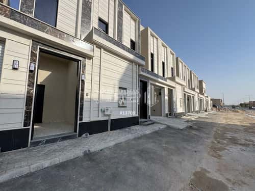 فيلا 225 متر مربع شمالية على شارع 15م الندوة، شرق الرياض، الرياض