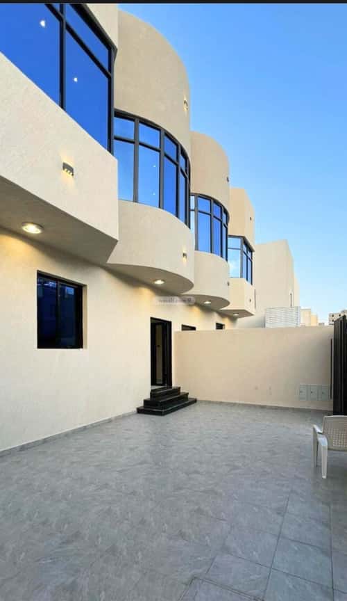 فيلا 593.75 متر مربع جنوبية على شارع 20م القراحين، الطائف