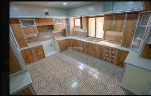 Apartment with 6 Bedrooms Teebh, Aldammam