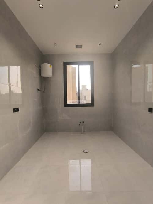 Floor with 5 Bedrooms Al Bayan, East Riyadh, Riyadh