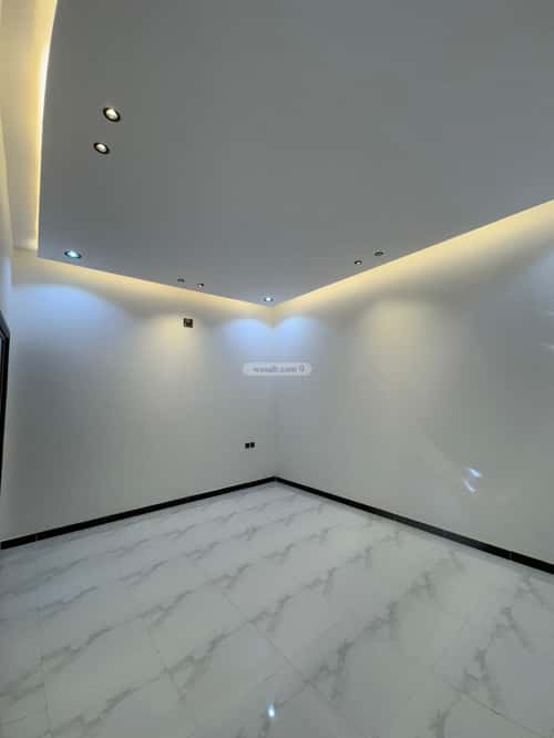 Floor 229.97 SQM with 6 Bedrooms Al-Janadriyah, East Riyadh, Riyadh