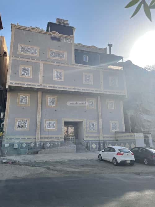 Building 600 SQM Facing West Alkhadraa, Makkah Al Mukarramah