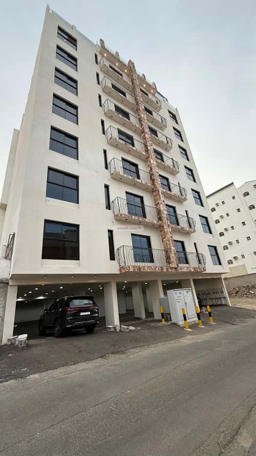 Apartment with 5 Bedrooms Al Buhayrah, Abha