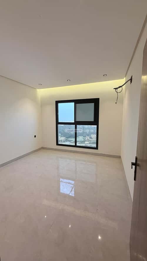 Apartment with 5 Bedrooms Al Buhayrah, Abha
