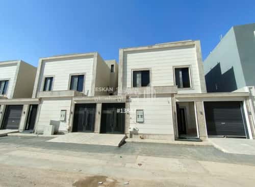 Apartment with 5 Bedrooms Al- Nadwah, East Riyadh, Riyadh