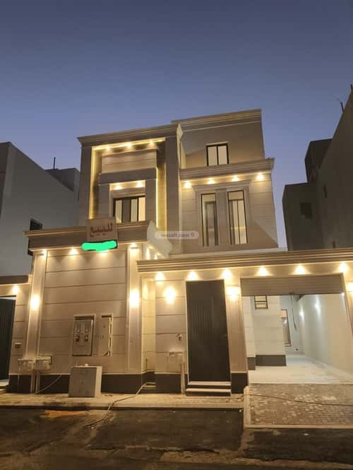 Floor with 3 Bedrooms Al-Janadriyah, East Riyadh, Riyadh