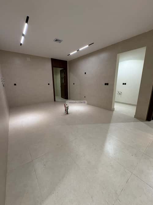 فيلا 437 متر مربع غربية على شارع 15م الشراع، الخبر