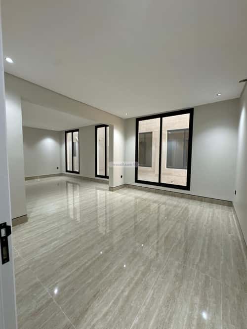 Apartment with 5 Bedrooms Al Wahah, Aldammam