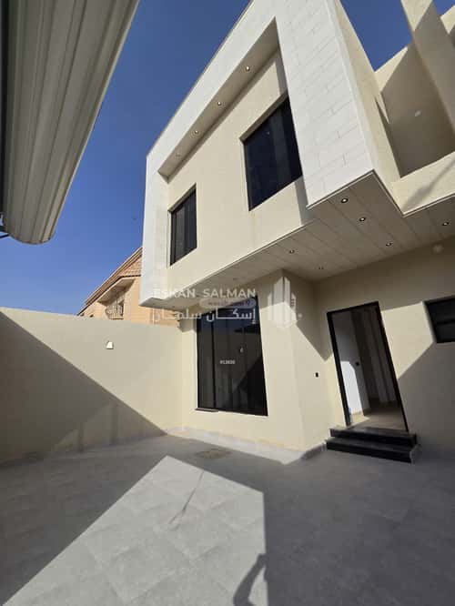 10 bedroom villa in Al Khaleej