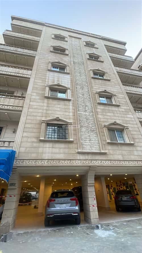 Apartment with 3 Bedrooms Al Hamrah, North Jeddah, Jeddah