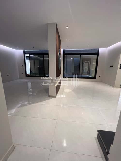 8 bedroom villa in Al Shamiyah Al Jadid