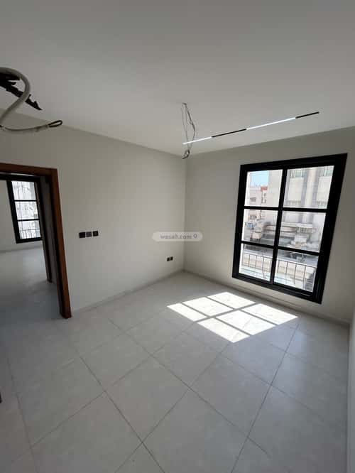 4 bedroom apartment in Al Aziziyah
