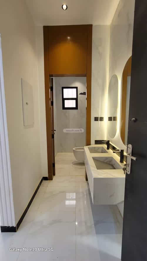 5 bedroom floor in Al Janadriyah