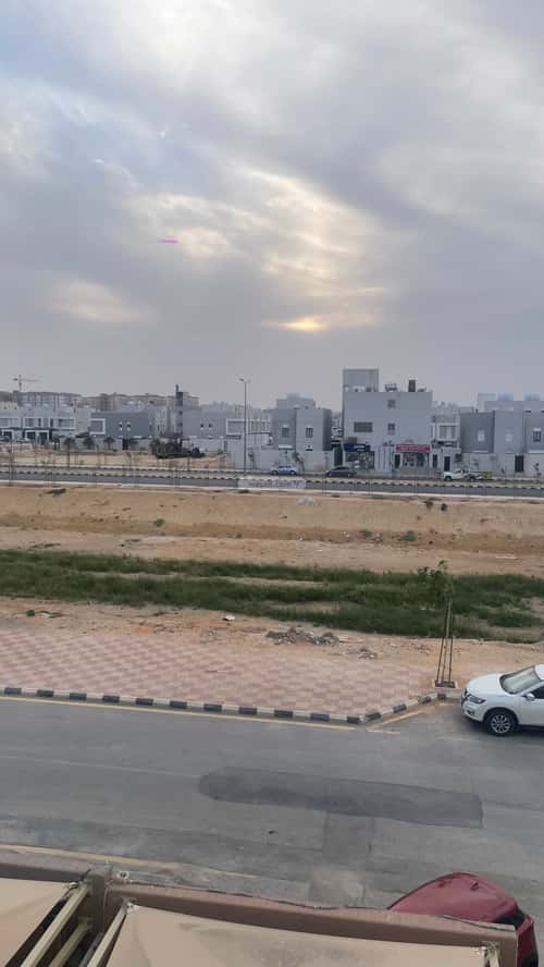 فيلا نصف مفروشة 195 متر مربع واجهة غربية	 مطار الملك خالد الدولي، شمال الرياض، الرياض