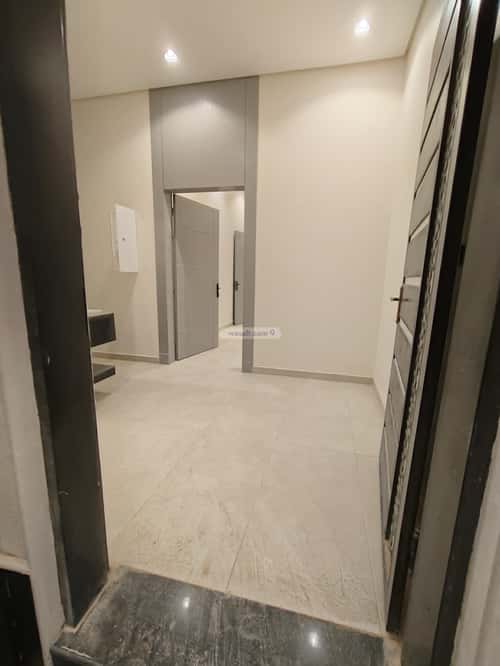 Floor 246.7 SQM with 5 Bedrooms Al-Janadriyah, East Riyadh, Riyadh