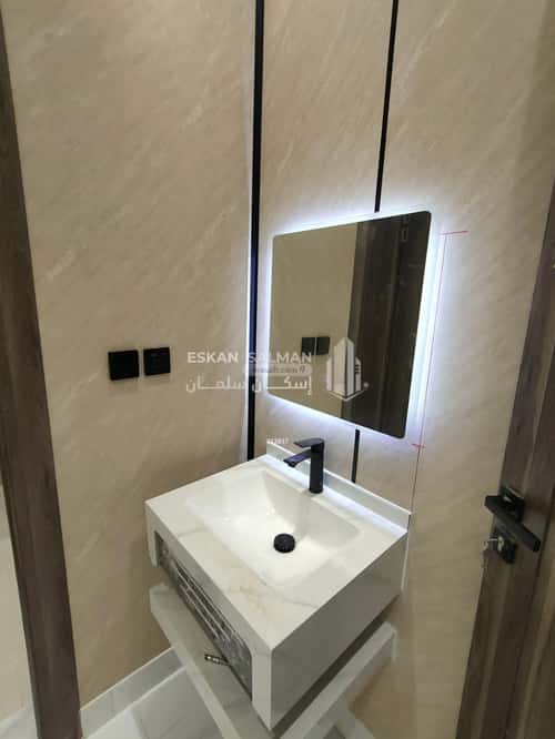 Floor 246 SQM with 7 bedrooms الرحاب 1، جازان