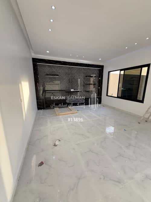 Villa 810 SQM Facing South on 15m Width Street The Horizon, Euyun Aljawa'