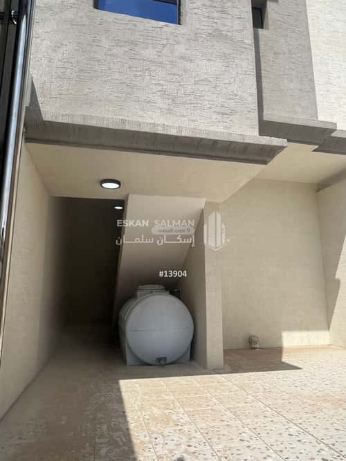 Apartment with 6 Bedrooms Uhod, Aldammam