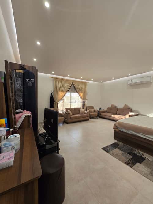 Building 583 SQM with 3 Floors Facing North Al Yaqoot, North Jeddah, Jeddah