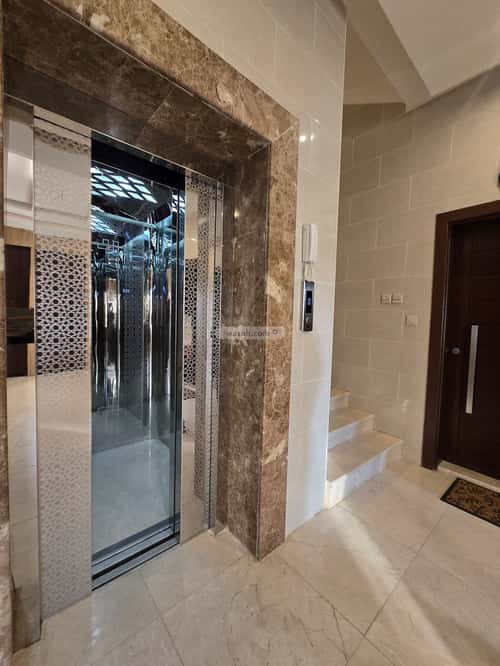 عمارة 583 متر مربع ب 3 أدوار واجهة شمالية الياقوت، شمال جدة، جدة