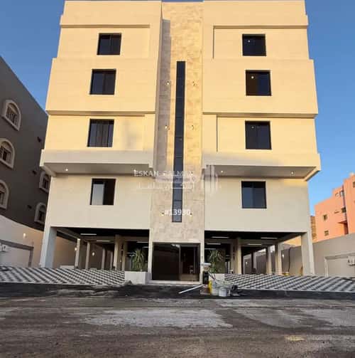 Apartment with 6 Bedrooms Al Maarid, Alttayif