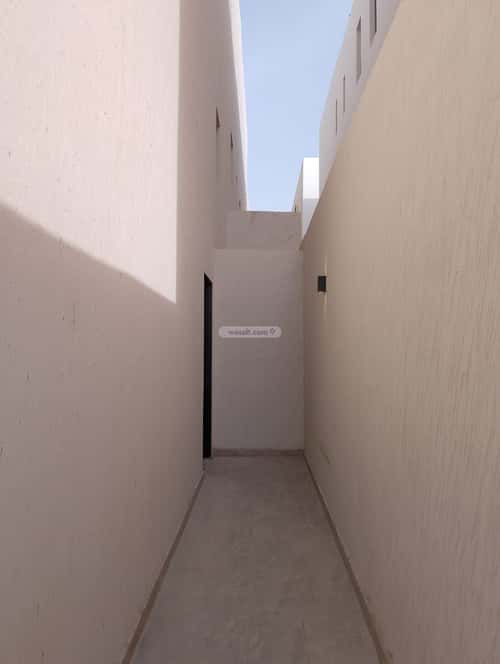 5 bedroom floor in Al Janadriyah