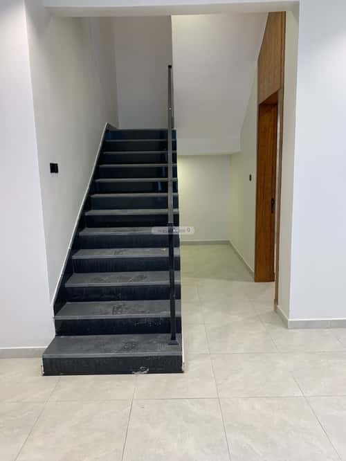Apartment 186 SQM with 5 Bedrooms Al-Janadriyah, East Riyadh, Riyadh