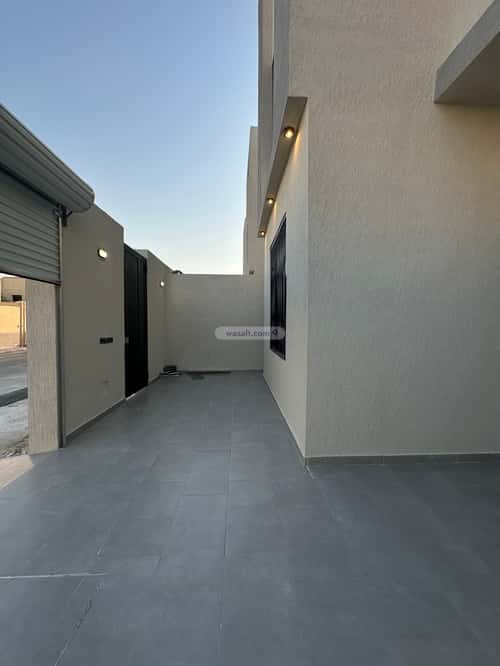 فيلا 439.1 متر مربع جنوبية شرقية على شارع 18م أحد، الدمام