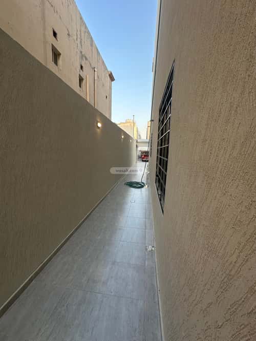 Apartment with 6 Bedrooms Uhod, Aldammam
