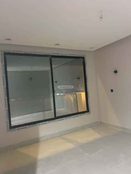 فيلا 293.58 متر مربع شرقية على شارع 12م العزيزية، الجموم - بحرة