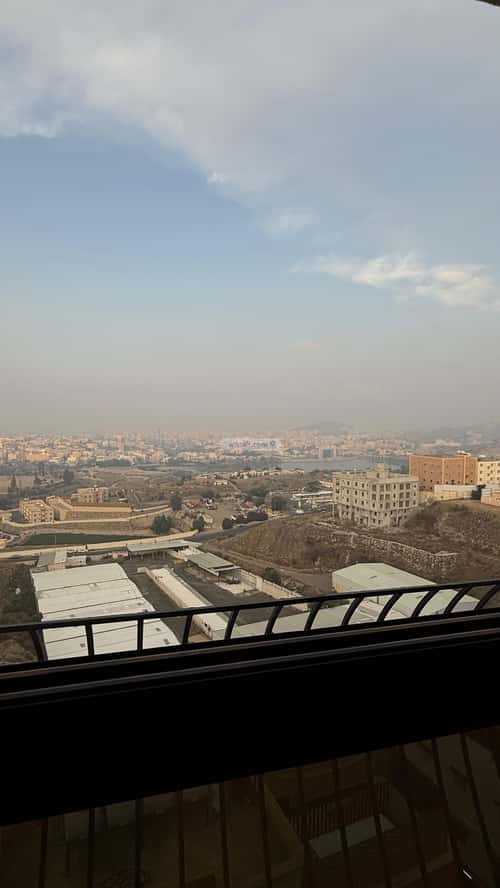 Apartment with 3 Bedrooms Al Buhayrah, Abha