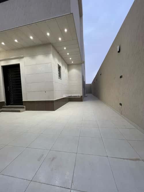 دور 5 غرف في الجنادرية