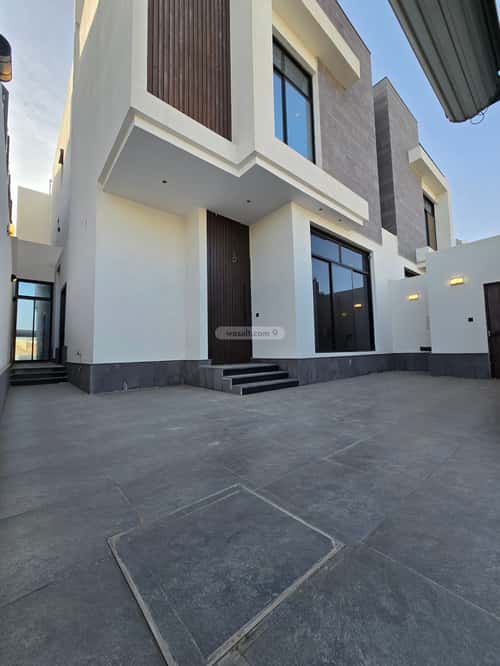 فيلا 250 متر مربع جنوبية على شارع 32م الشراع، شمال جدة، جدة